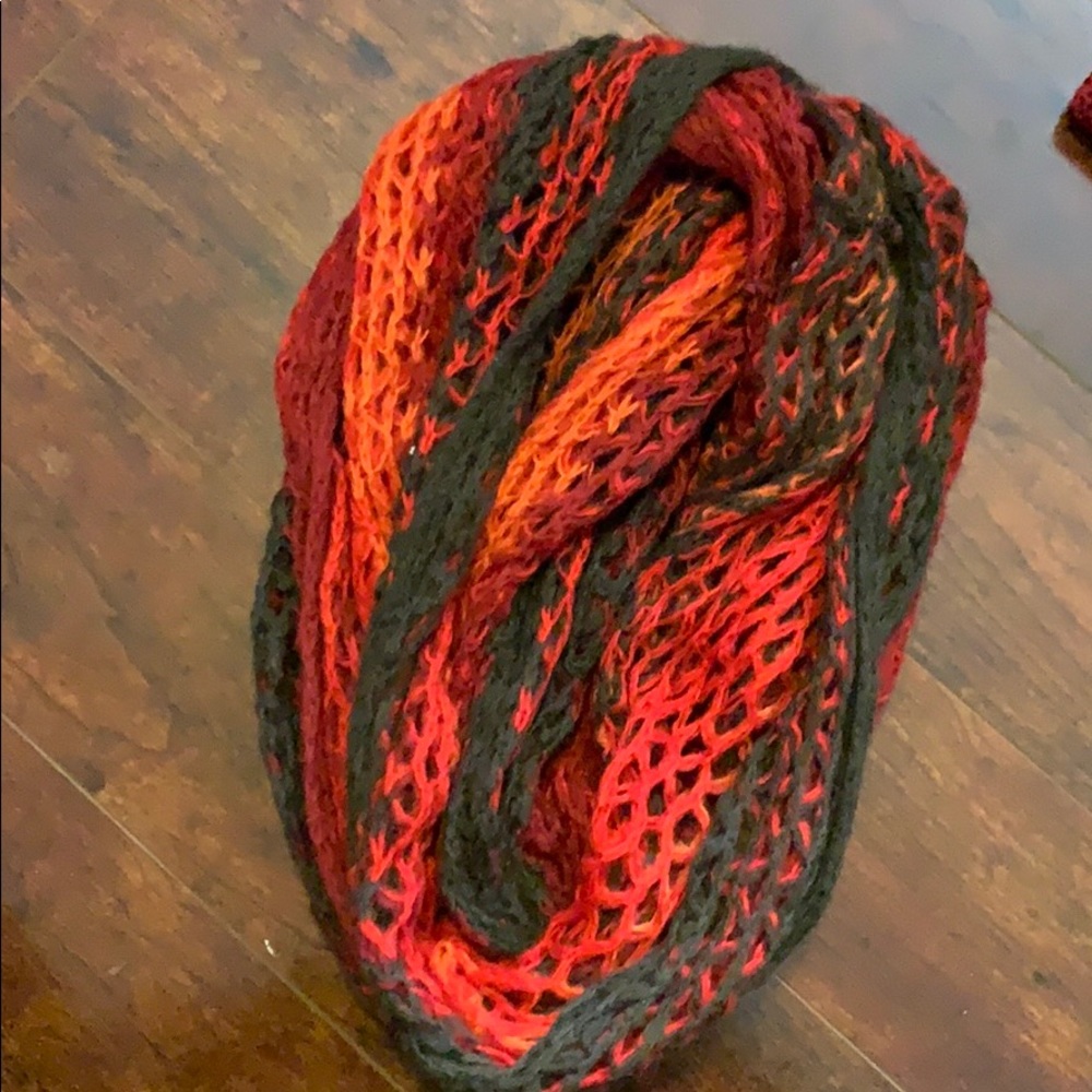Double loop Versona scarf